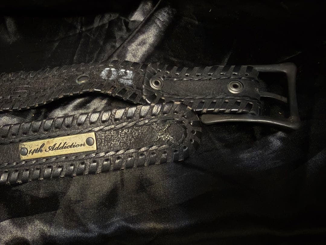 14th Addictionビーズ装飾付きブラックレザーベルト