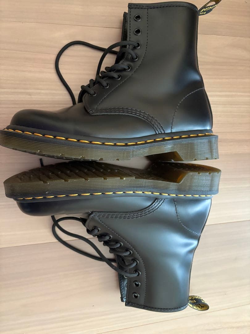 Dr. Martens 1460 ブラック8ホール