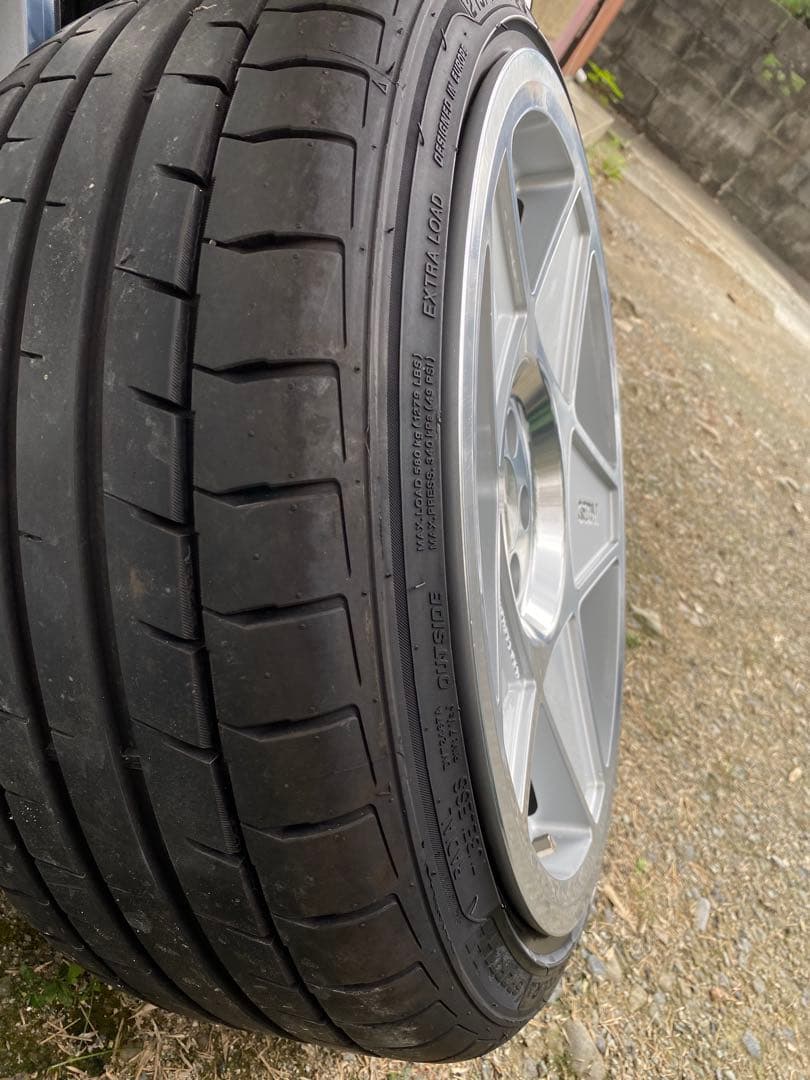 美品 3SDM 0.05 18インチ タイヤホイールセット