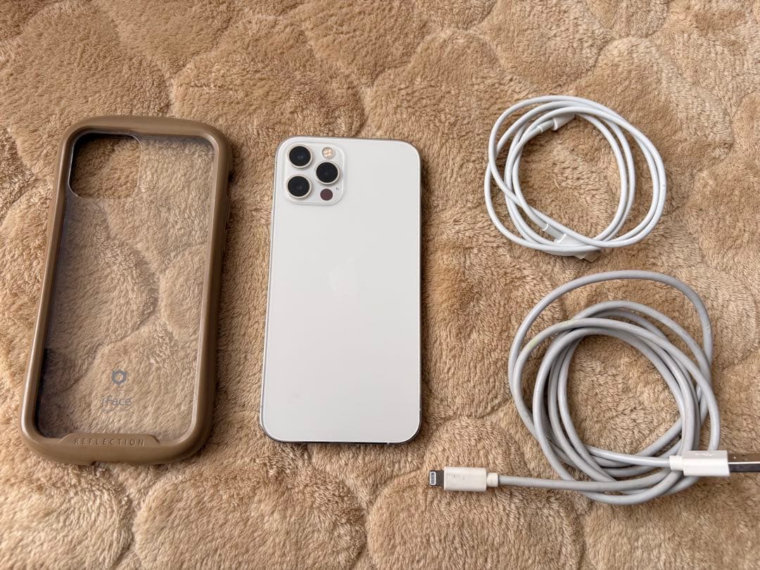 Apple iPhone 12pro シルバー