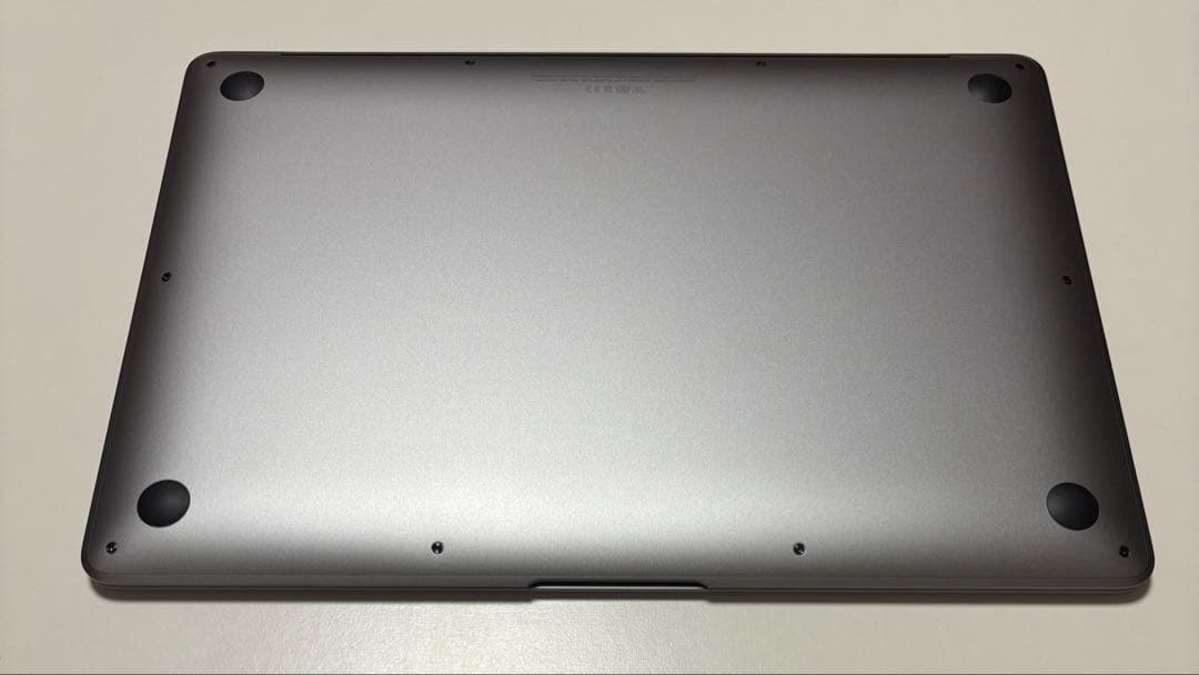 【美品】Apple MacBook Air (M1, 2020)