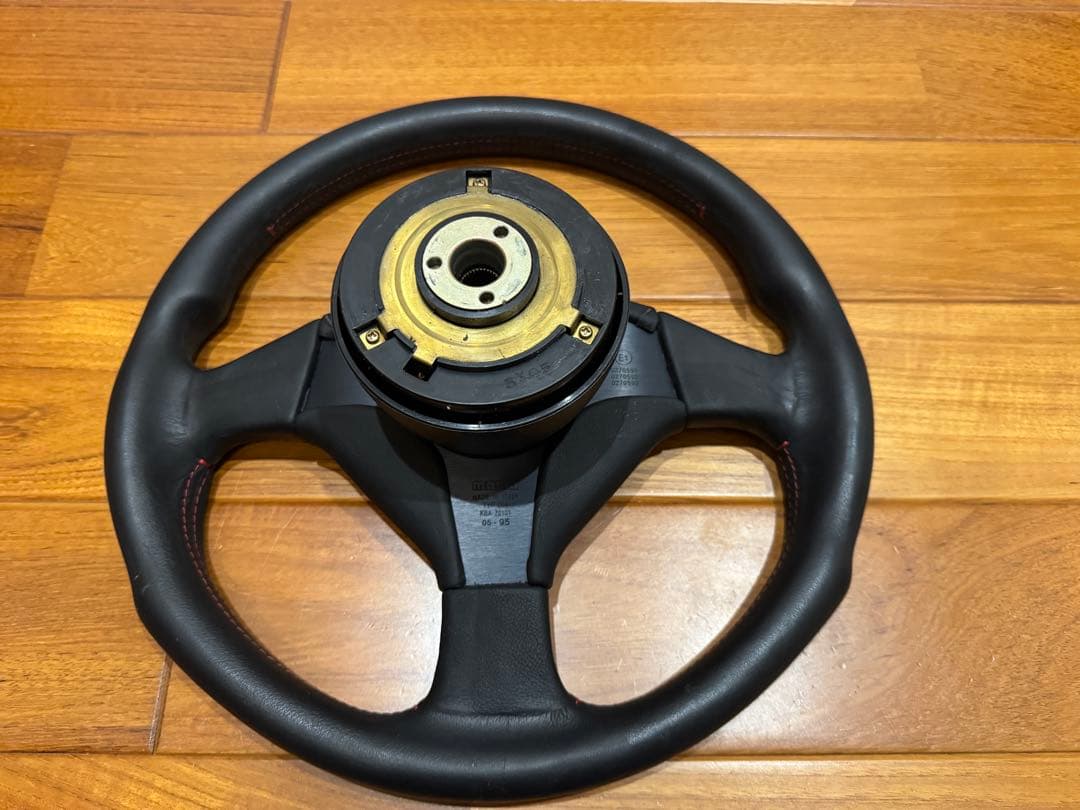 MOMO ステアリング　TYP D36 当時モノ