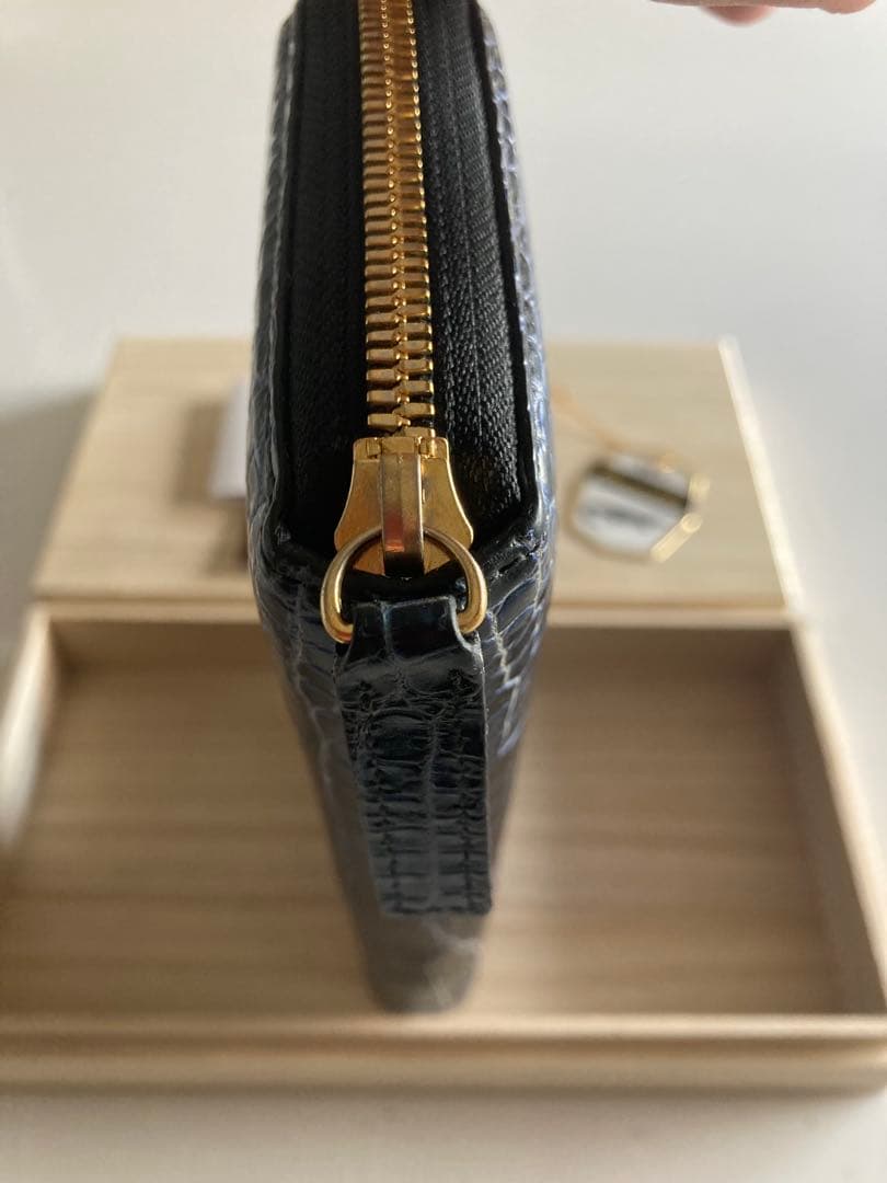 (美品)東京クロコダイル長財布　ゴールドファスナー。コスモブルー