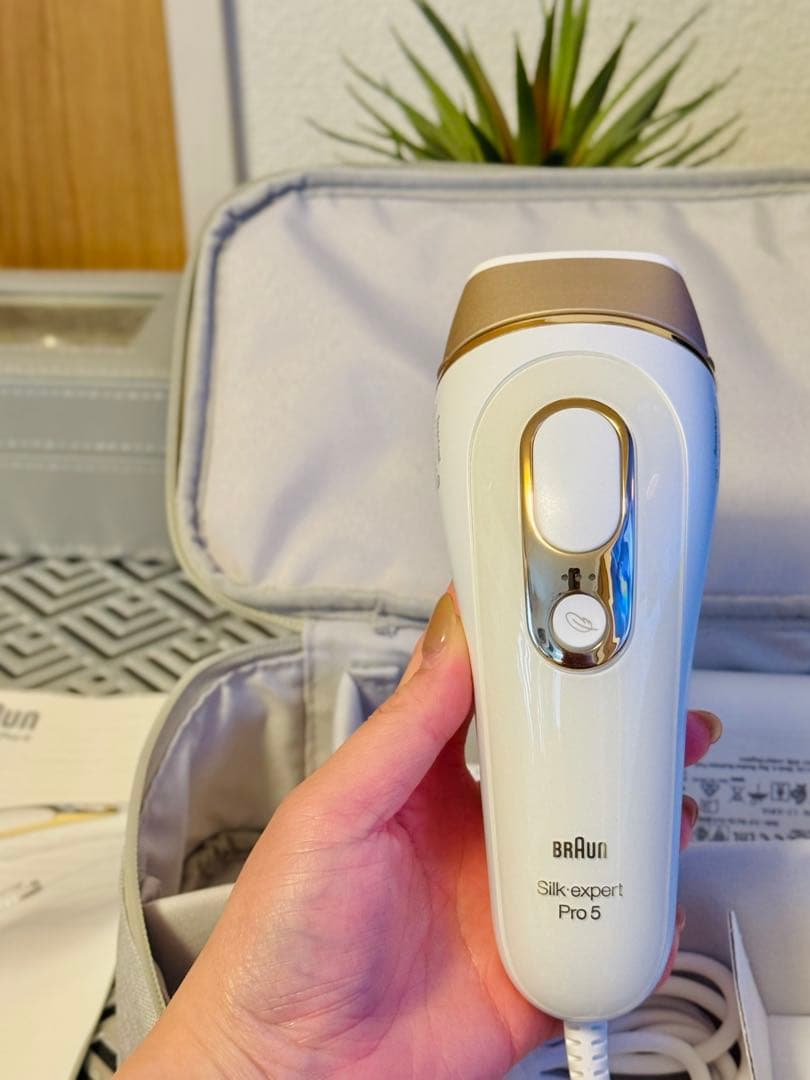 BRAUN Silk-expert Pro 5 脱毛器