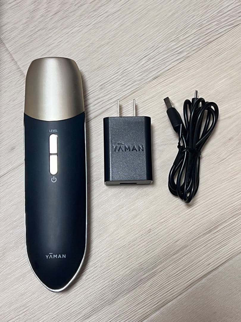 美品　YA-MANヤーマン　EMS ポイントリフト　電子ハリ美顔器　EP30B