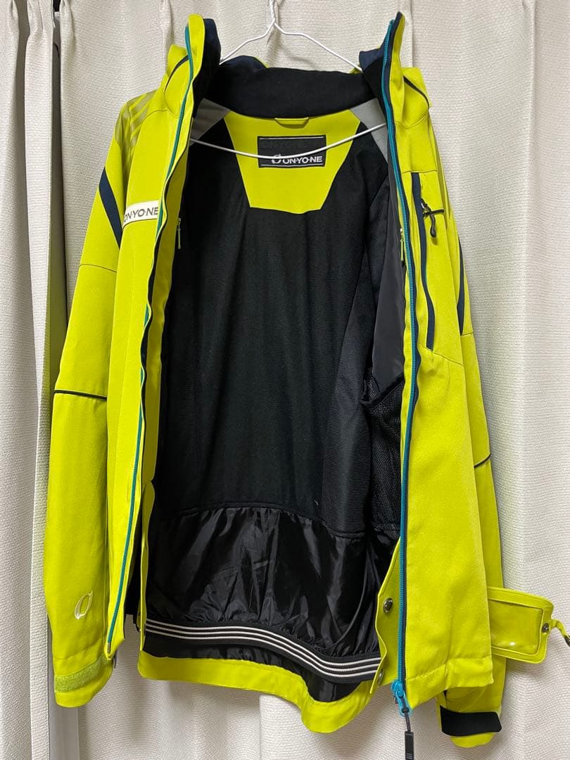 スノーボード　スキー　ウェア 蛍光イエロー　オンヨネ　ONYONE 上下セット