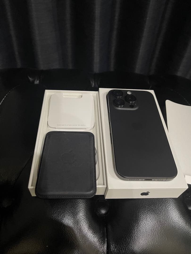 iPhone15 Pro 128GB SIMフリー最大容量93% おまけ付き⭐︎