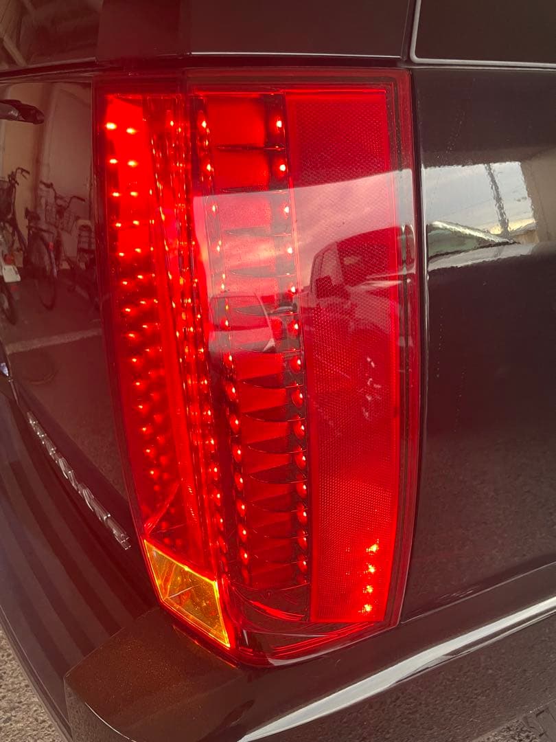 キャデラック エスカレード レッド テールランプ 2個セット