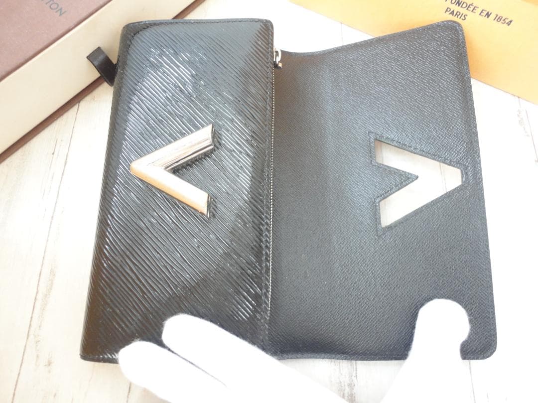 せんよう美品☆ヴィトン エピ 【ポルトフォイユ・ツイスト】財布☆おしゃれ☆B23