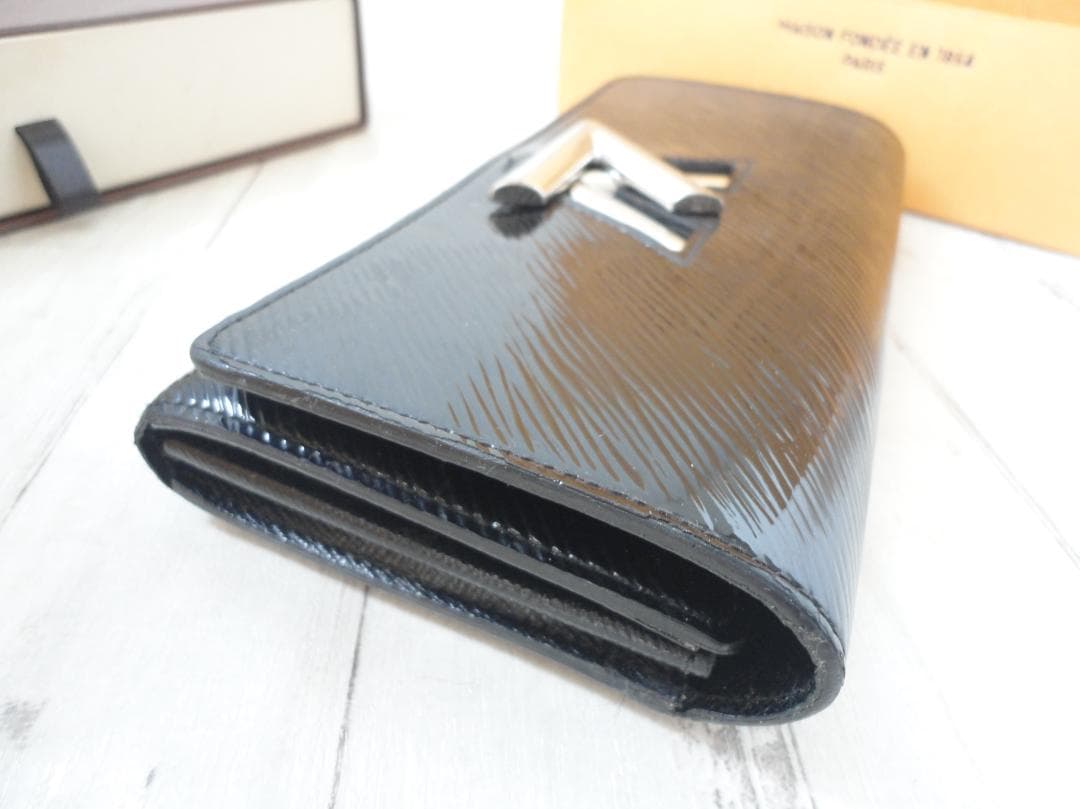 せんよう美品☆ヴィトン エピ 【ポルトフォイユ・ツイスト】財布☆おしゃれ☆B23