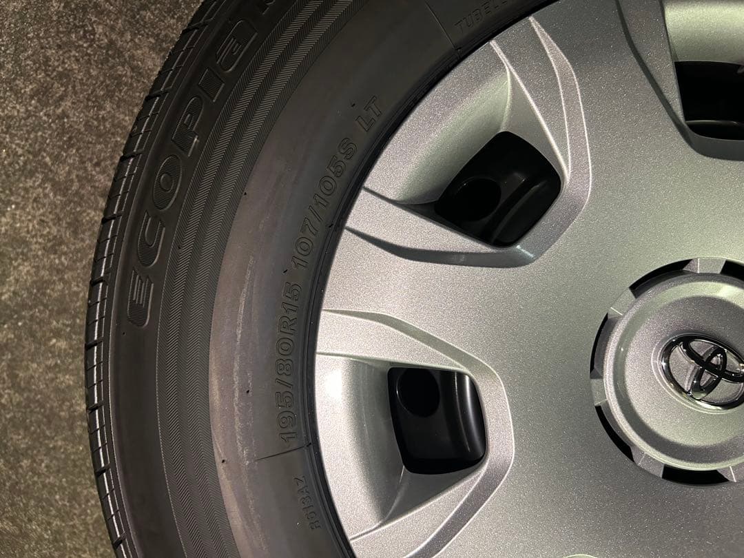 本日限定❗️トヨタハイエース 純正タイヤ ホイール 4本セット 新車外し