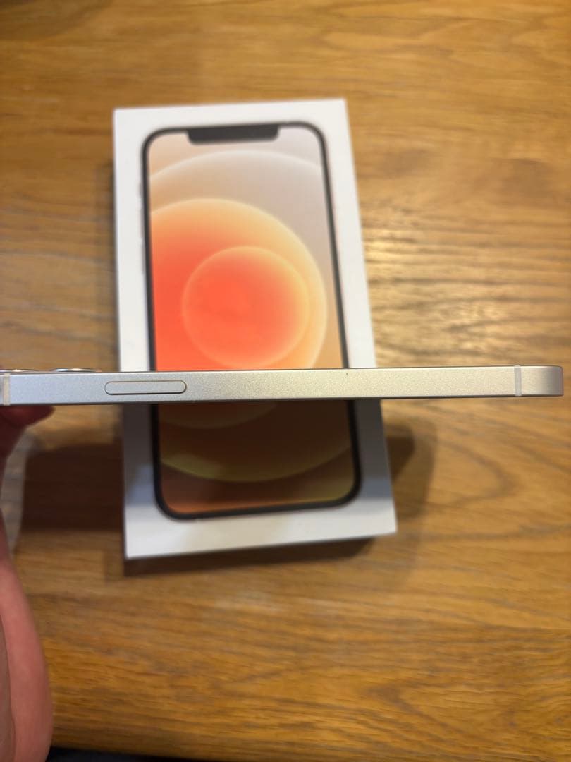 Apple iPhone 12 ホワイト 本体　64G SIMフリー