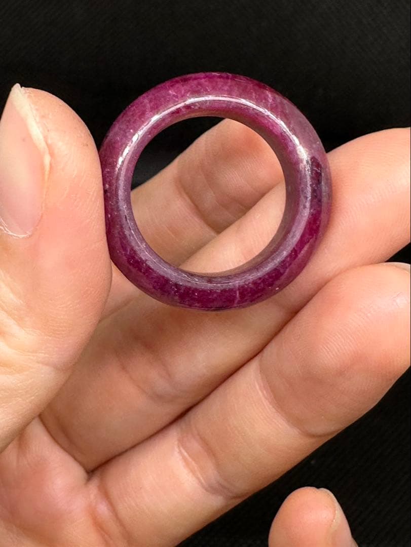 ルビー　くり抜きリング