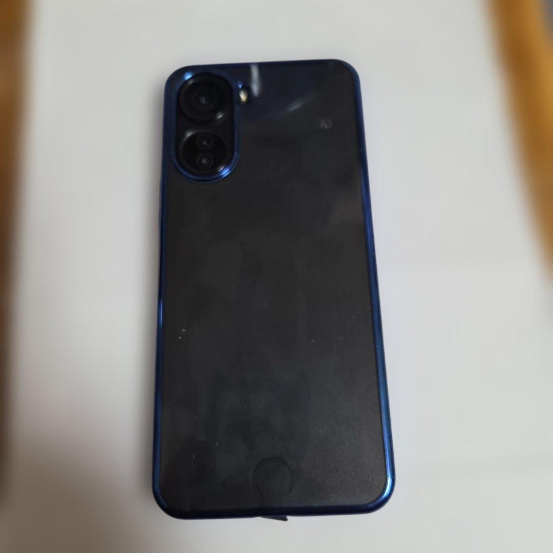 LIVERO5G　IV　本体キズ防止カバーガラスフィルム添付済み　使用1年未満