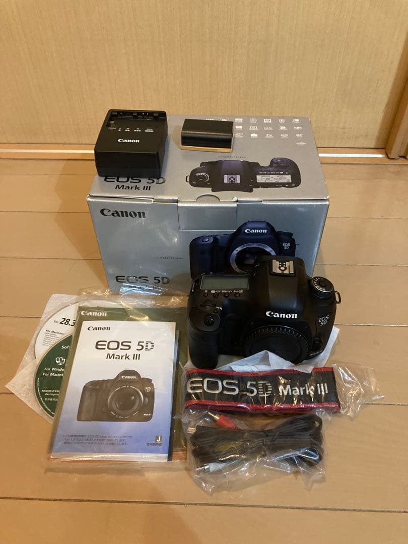 Canon EOS5DMarkIII 本体+純正バッテリーグリップほか