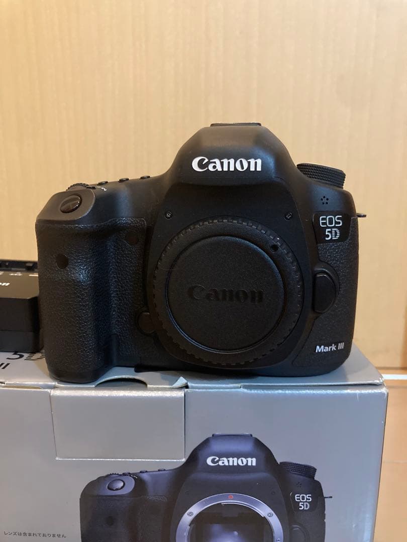 Canon EOS5DMarkIII 本体+純正バッテリーグリップほか
