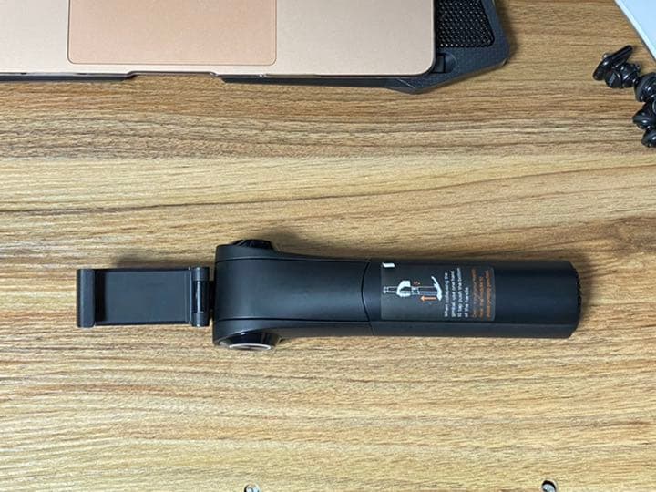 スマホ用ジンバル　スタビライザー