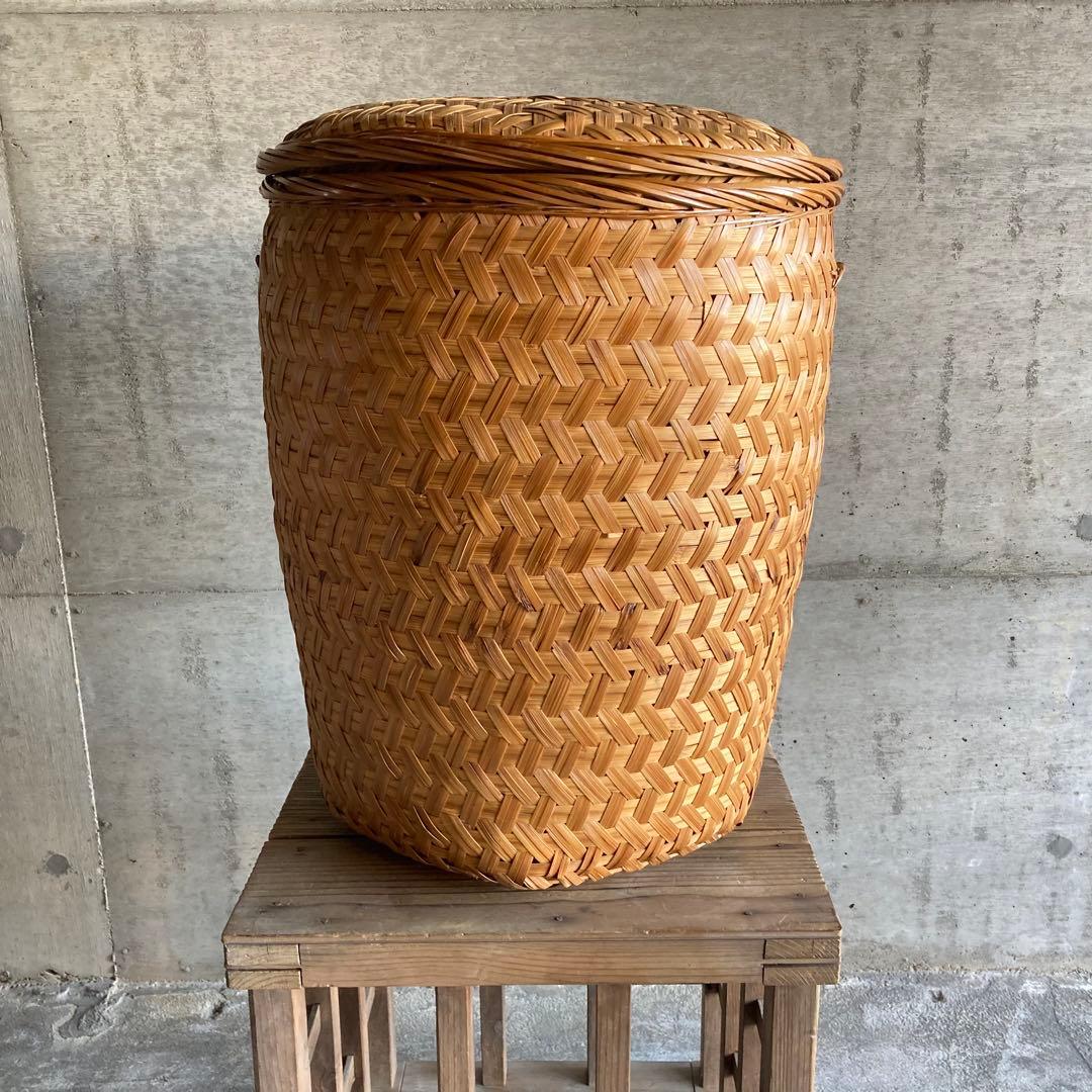 大きな竹籠 カゴ バスケット 大型 収納 保存 蓋付き 編み込み 工芸品 レトロ