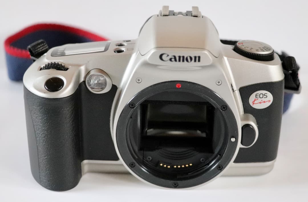 Canon NEW EOS Kiss ズームレンズセット　フィルムカメラ
