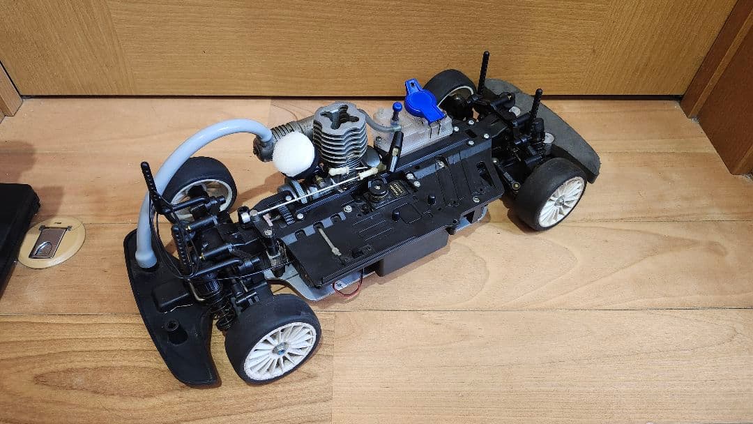 タミヤ TG10 エンジンカー 中古 エンジン 始動 メカ調整済み