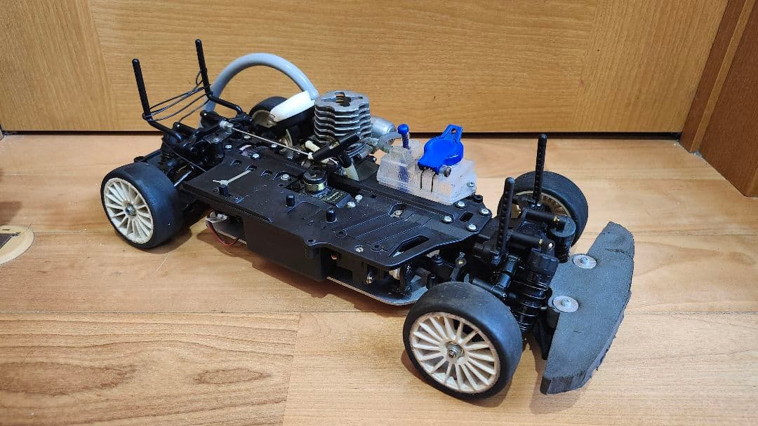 タミヤ TG10 エンジンカー 中古 エンジン 始動 メカ調整済み