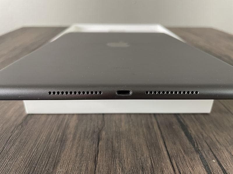 ⑥【美品】iPad Apple 第9世代　Wi-Fiモデル　64GB