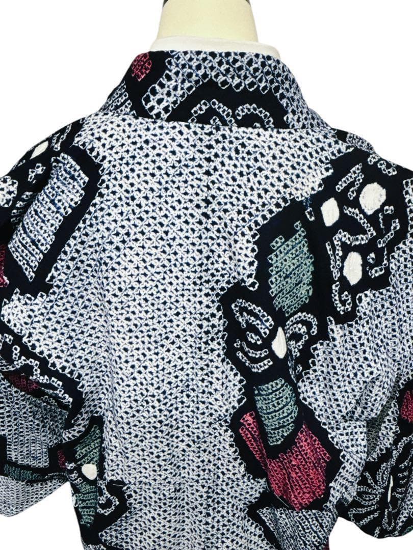 A28 有松鳴海絞り 高級浴衣 花模様　紺青