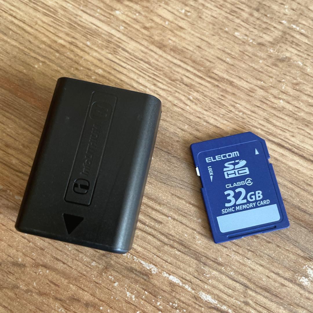 ⭐️SONY a6100➕カメラケース➕ワイヤレスイヤホン➕スマホスタンド