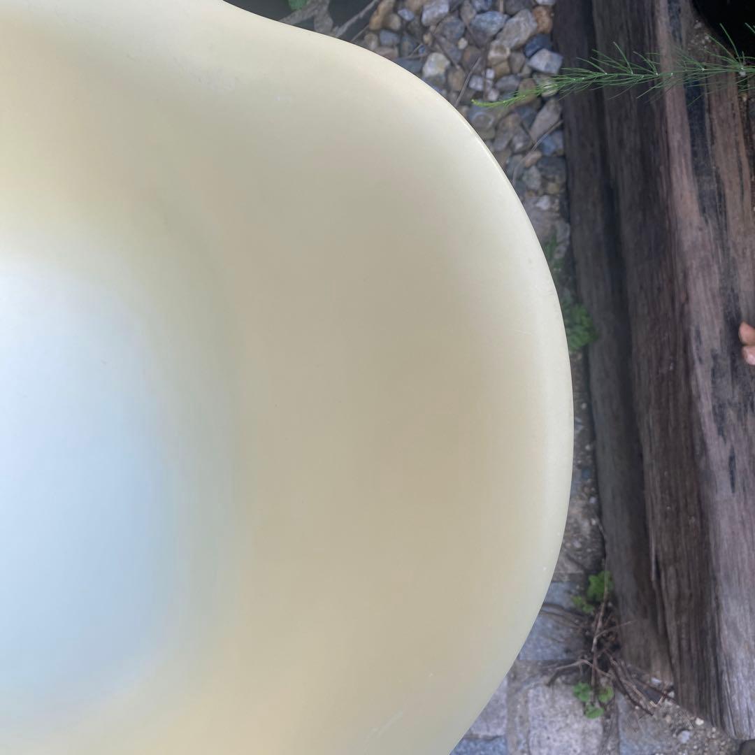 Vitraヴィトラ イームズ アームシェルチェア 焼け検ハーマンミラー値下げ中