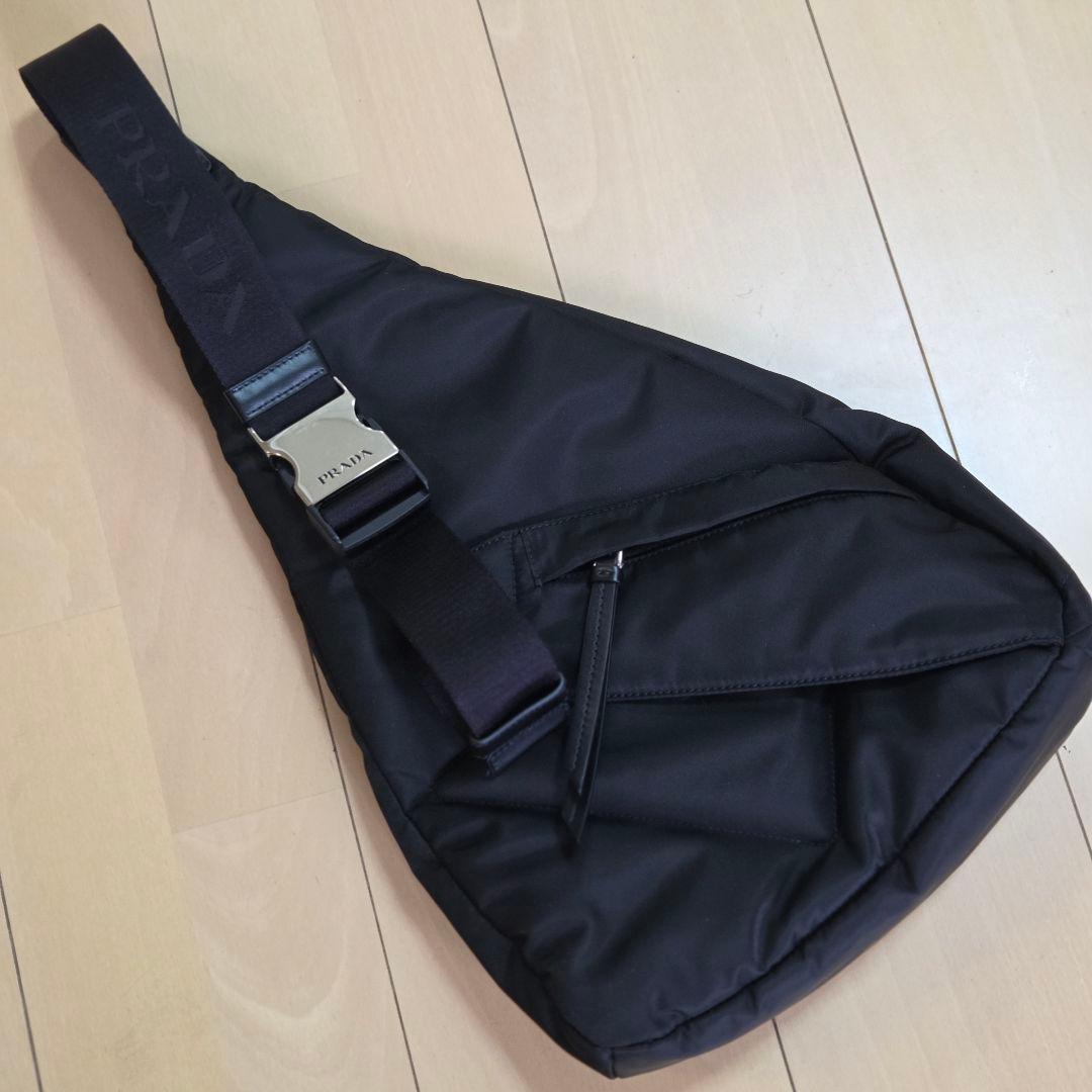 PRADA ショルダーバック 2VZ092 ボディバッグ スリングバッグ
