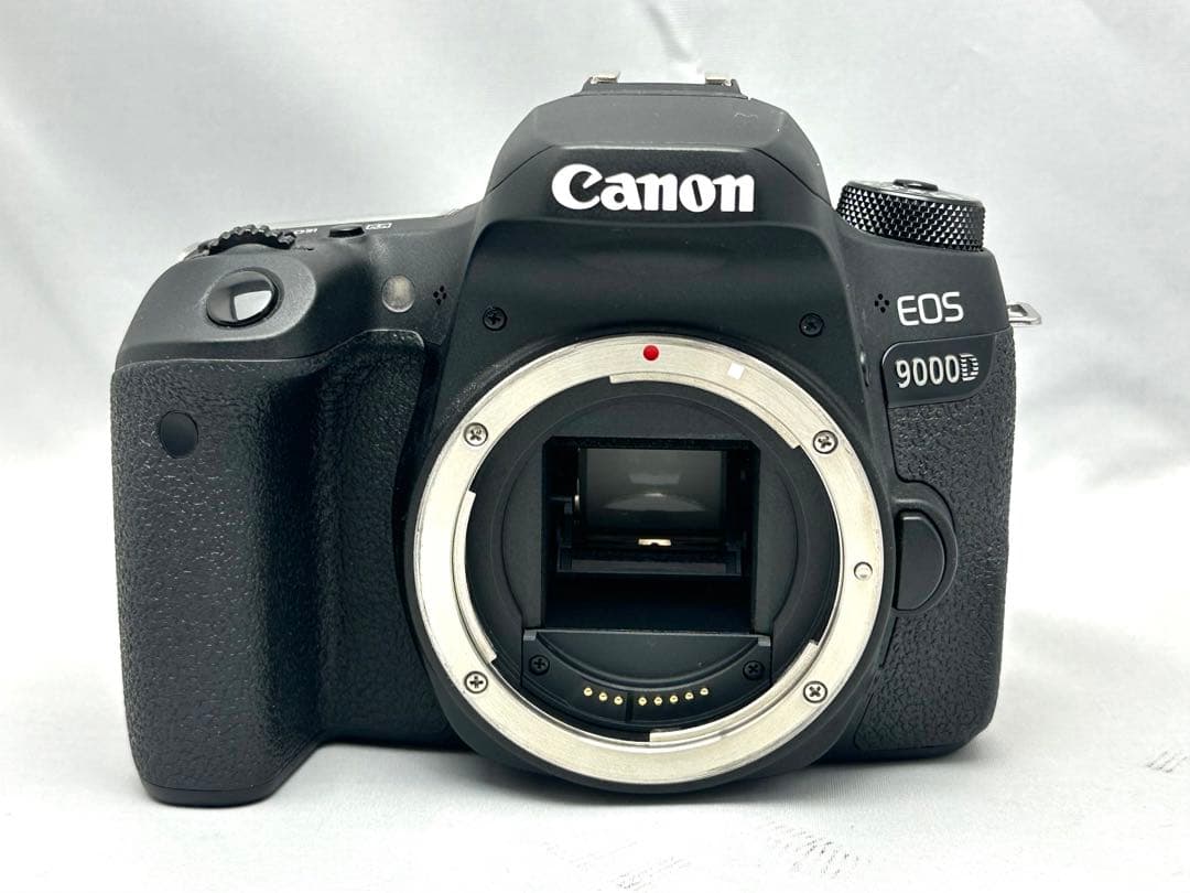 ショット数3,600枚！Canon EOS 9000D ダブルズームレンズキット