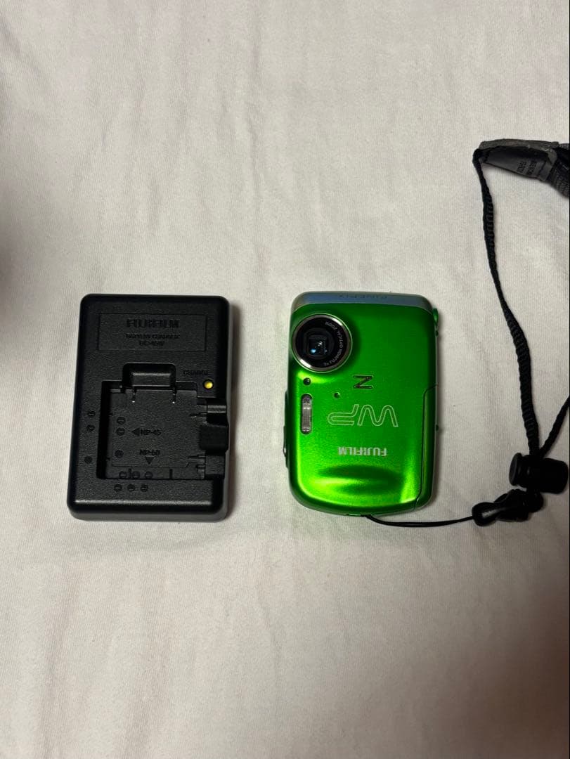 デジタルカメラ FinePix Z33WP