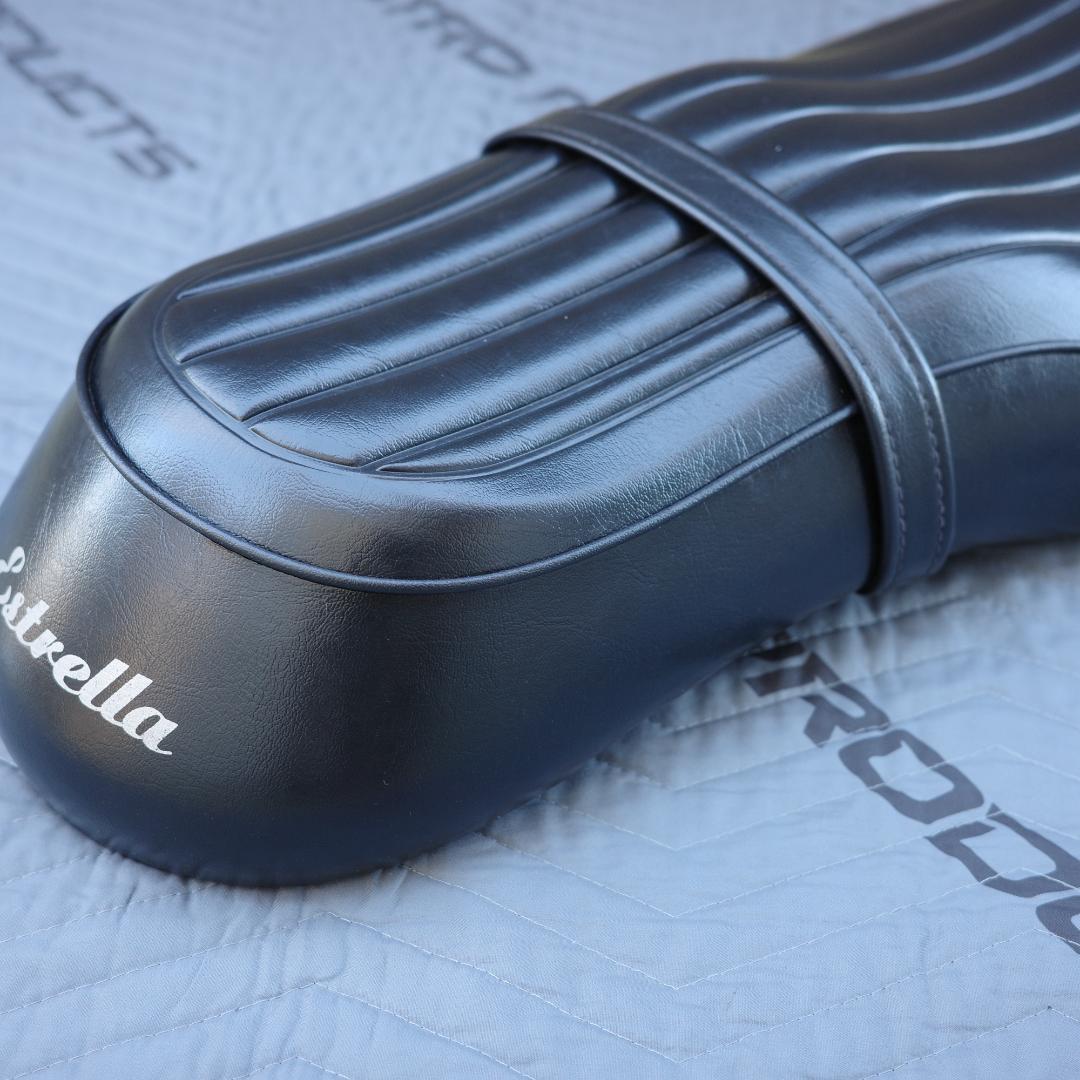 エストレヤ 純正シート