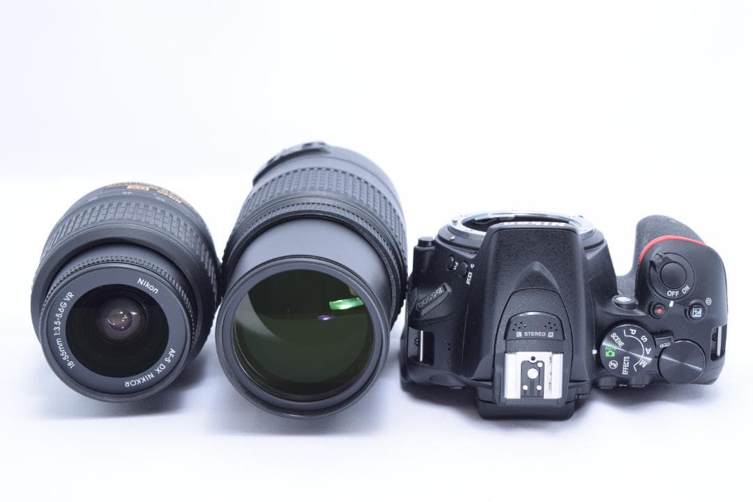 ❷Nikon D5500 デジタル一眼レフカメラ　シャッター数10回
