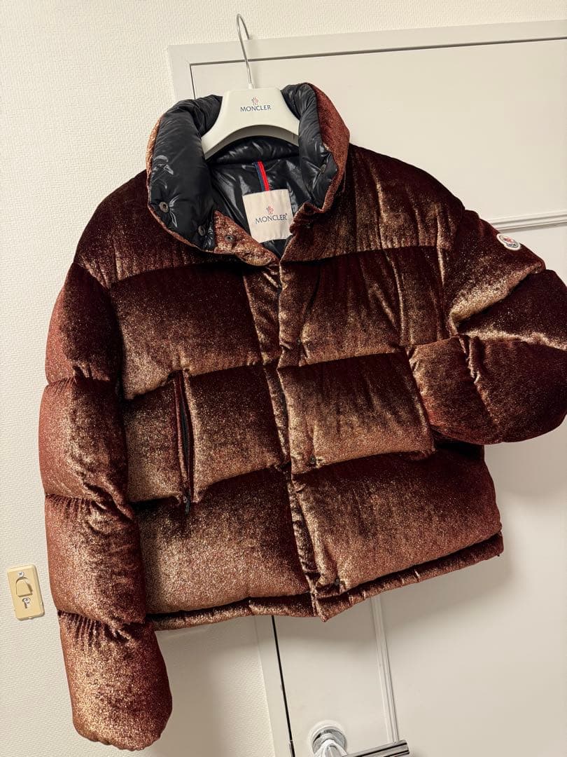 enchanteモンクレール　ダウンジャケット個性的なブラウン