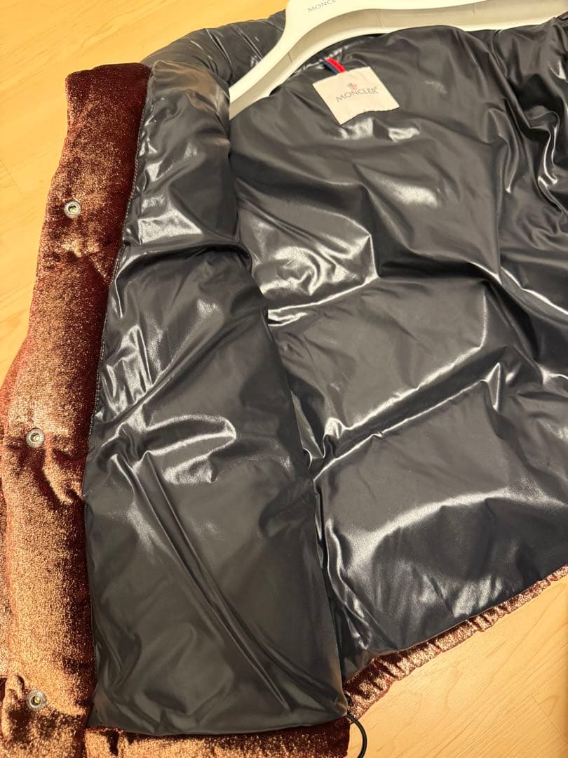 enchanteモンクレール　ダウンジャケット個性的なブラウン