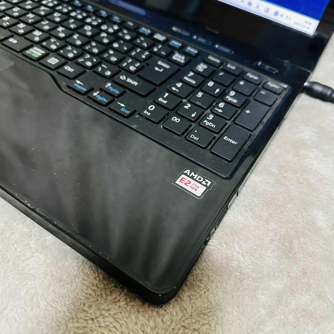 S198 Fujitsuノートパソコン WEBカメラSSD高速Windows11