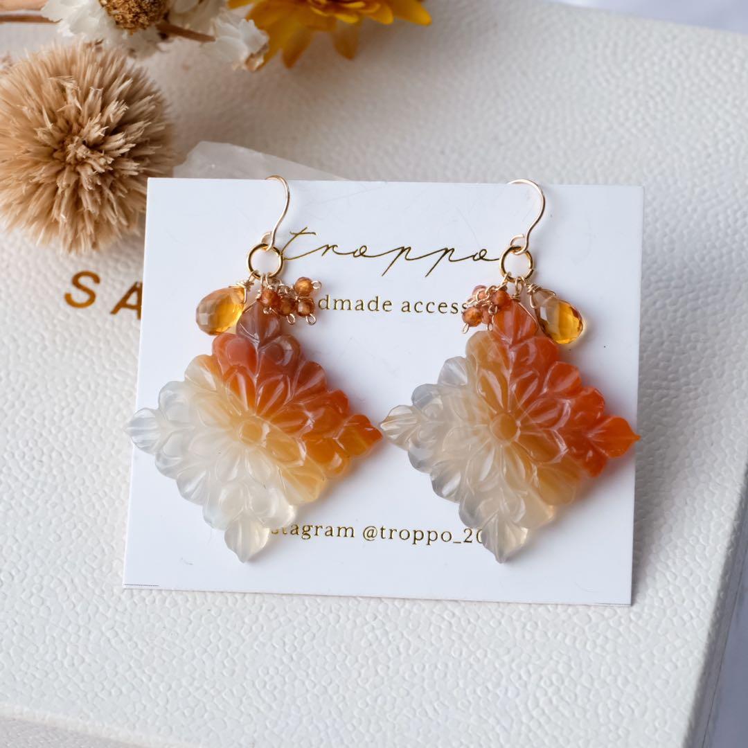 Kaya 様14kgfバイカラーカーネリアン フラワーカービングチャーム