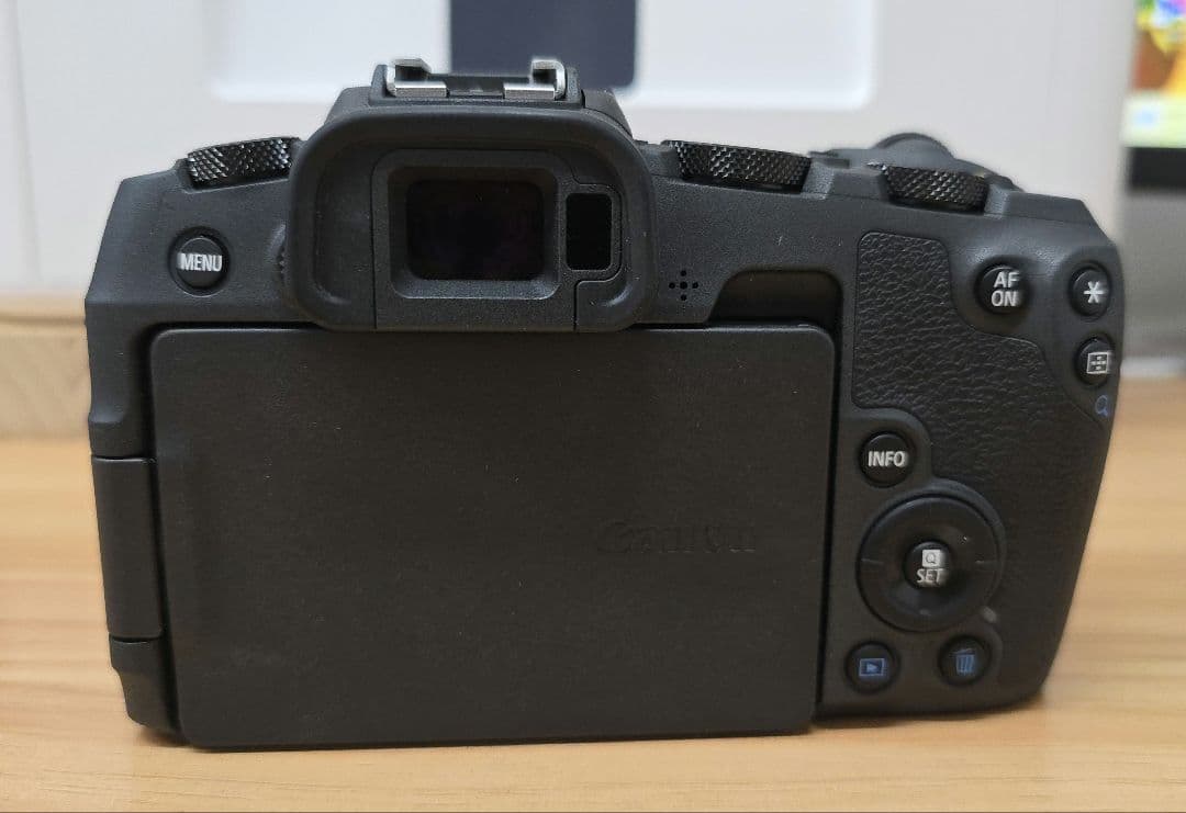 得*し様 Canon EOS RP ミラーレスカメラ