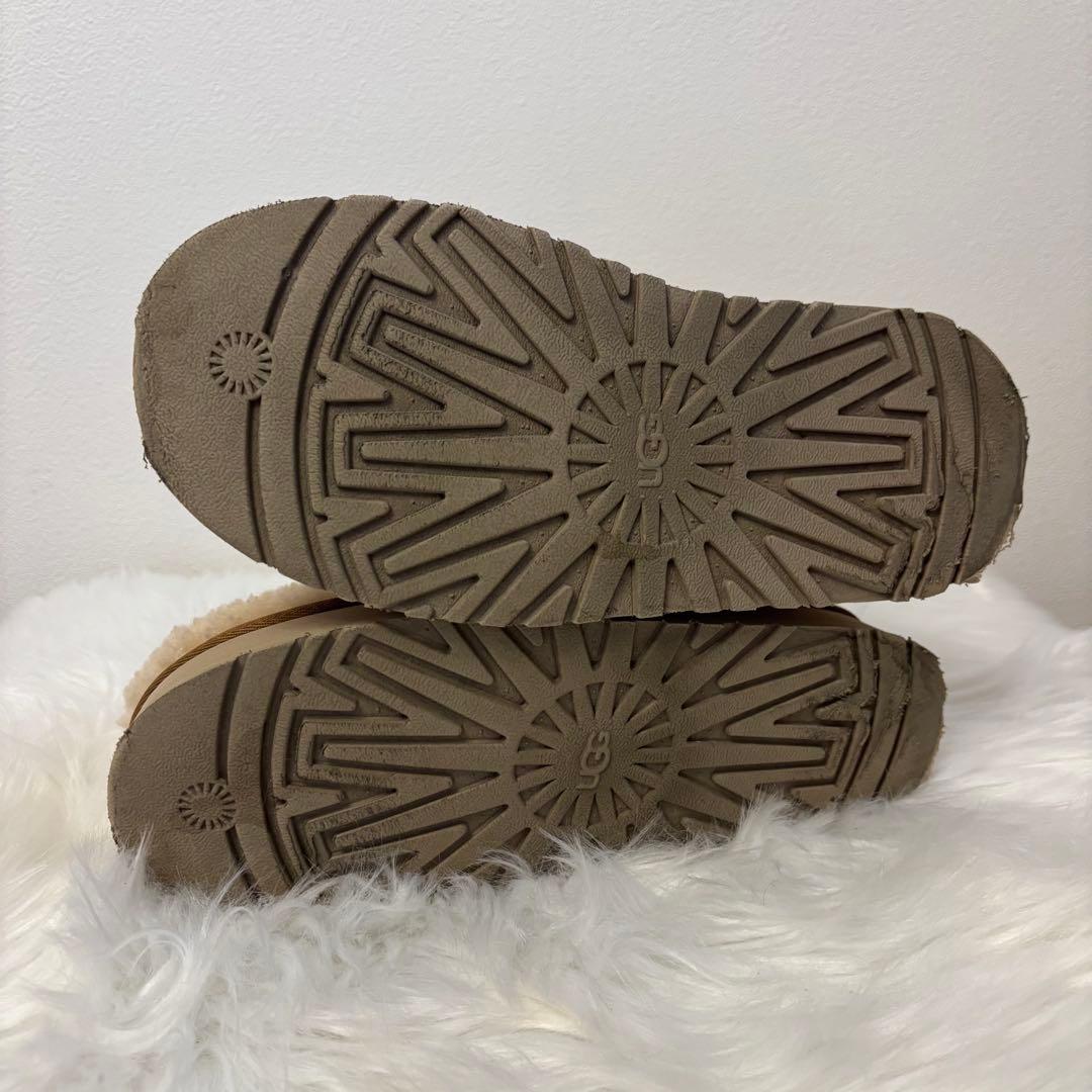 【希少】UGG タズ ヘリテージ ブレイド ムートン 厚底 ベージュ スリッポン