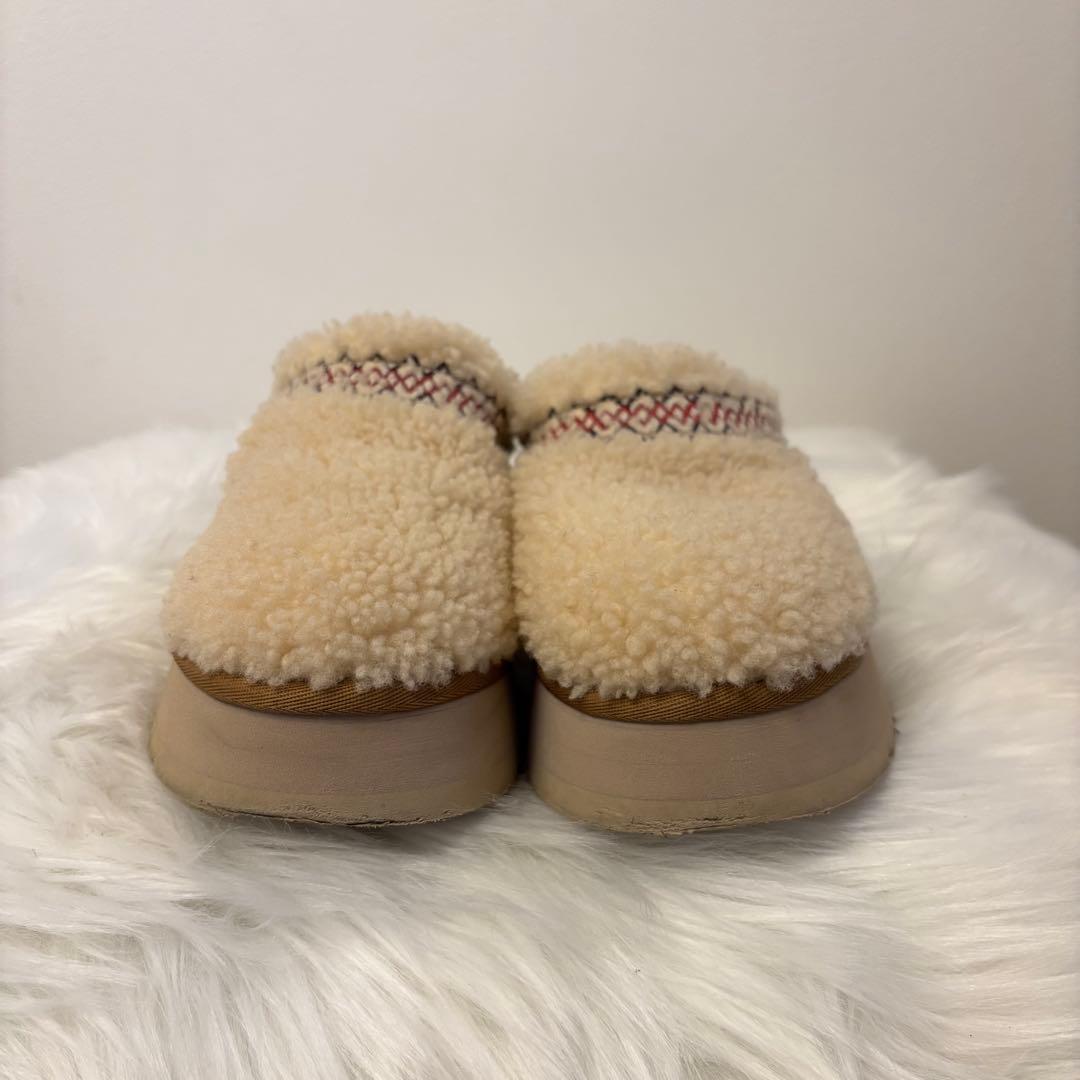 【希少】UGG タズ ヘリテージ ブレイド ムートン 厚底 ベージュ スリッポン
