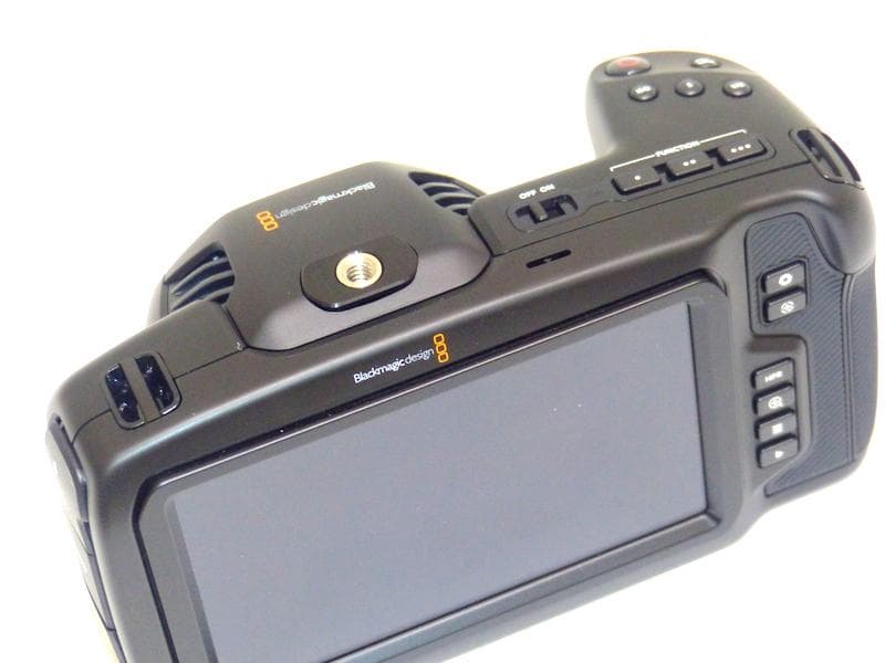 ブラックマジックデザイン BMPCC 4K　マイクロフォーサーズ リグ付