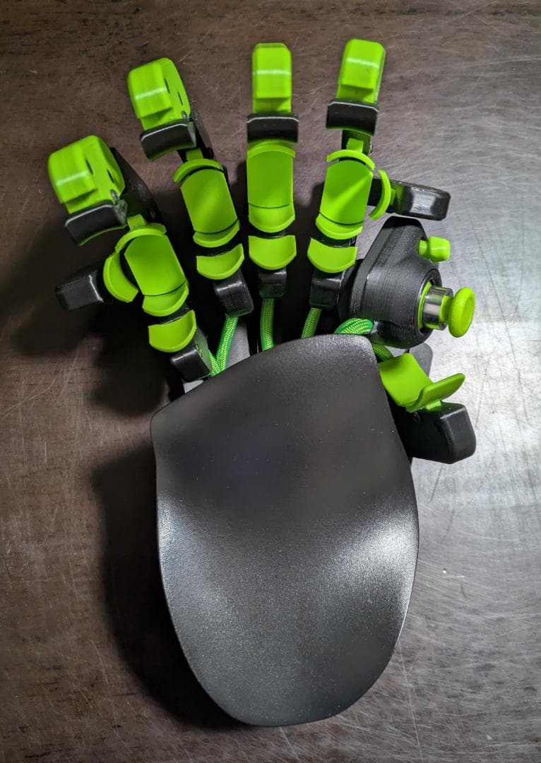 PC用ゲームコントローラー・コンバーター Azeron Cyborg II