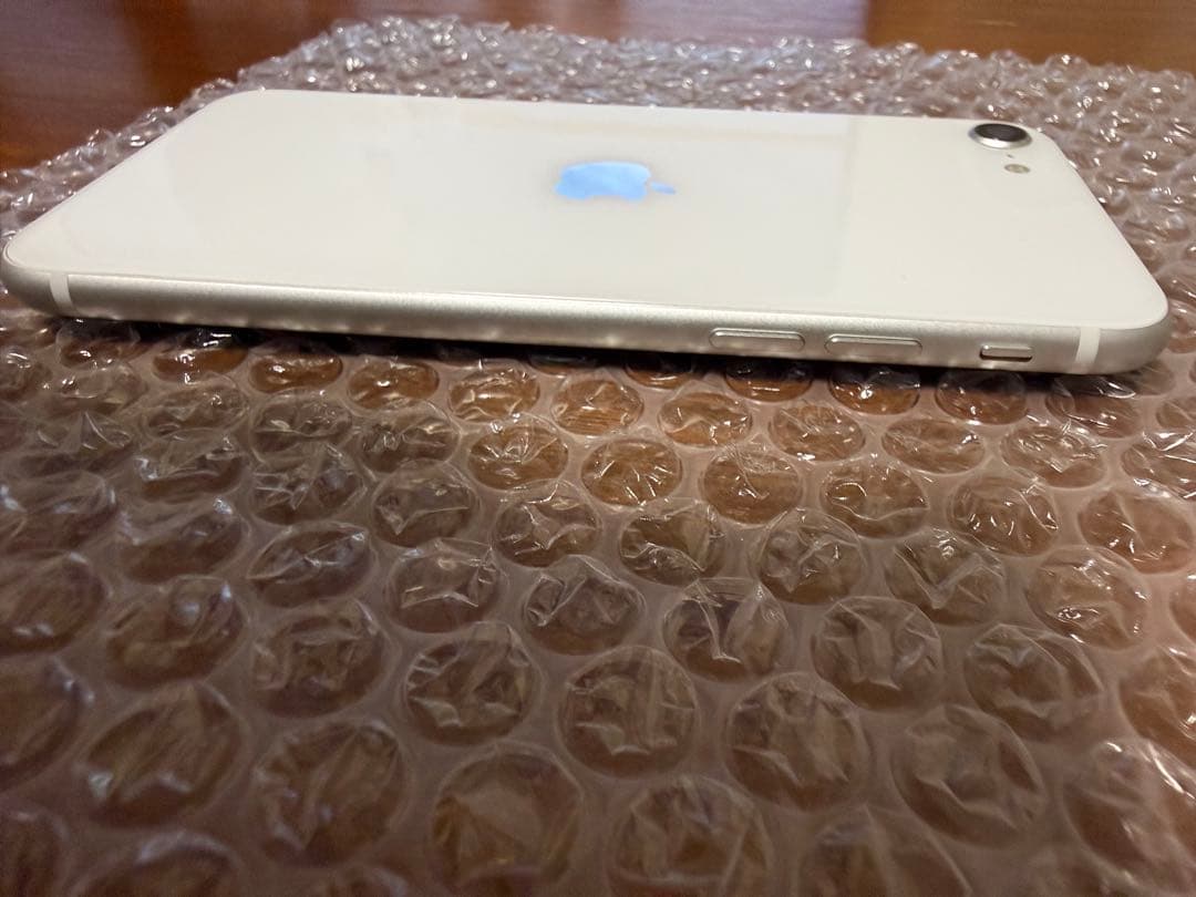 Apple iPhone SE 第二世代 本体