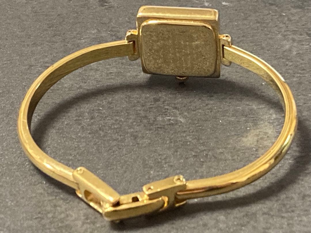 グッチ GUCCI レディース バングルウォッチ シェル文字盤 時計 1900L