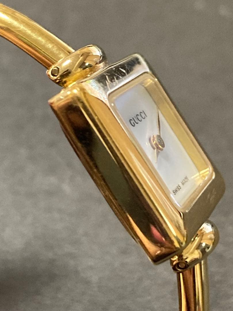 グッチ GUCCI レディース バングルウォッチ シェル文字盤 時計 1900L