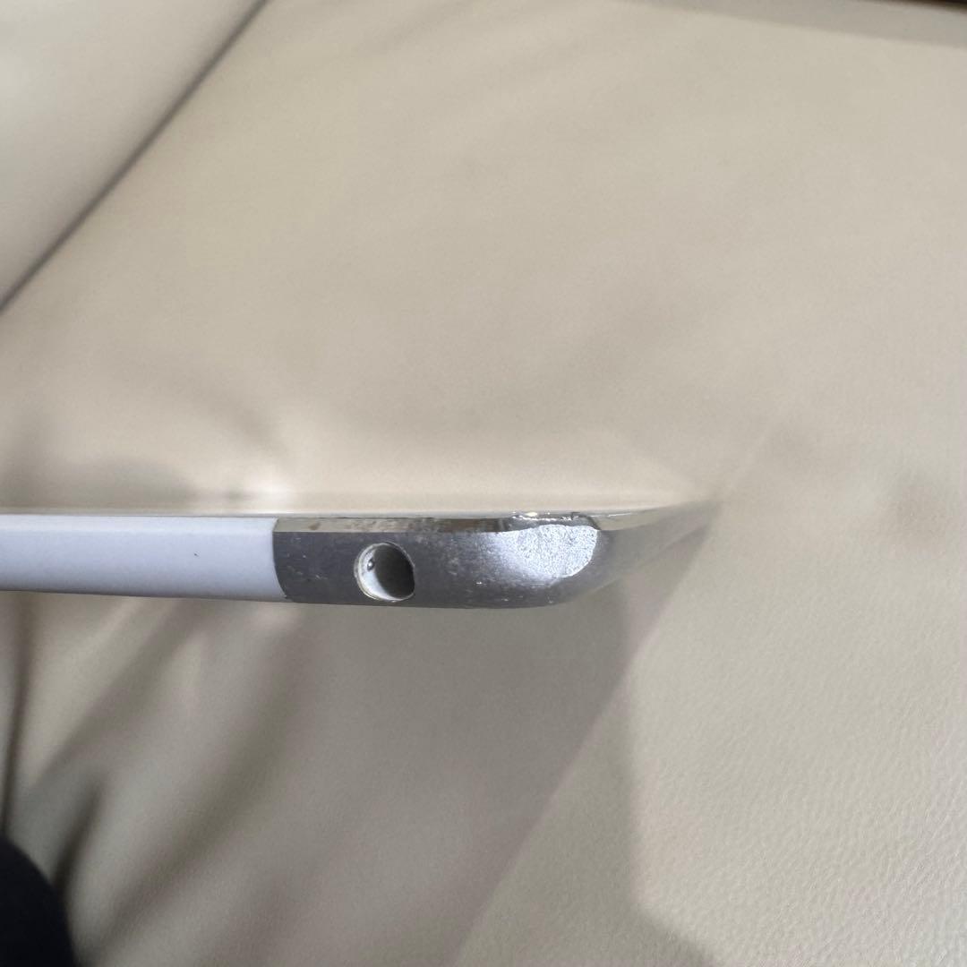 【Apple】 iPad mini4 シルバー セルラーモデル　バッテリー90%