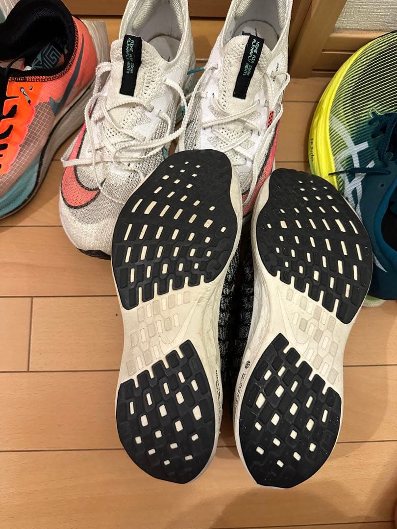 の*ン様 ランニングシューズ