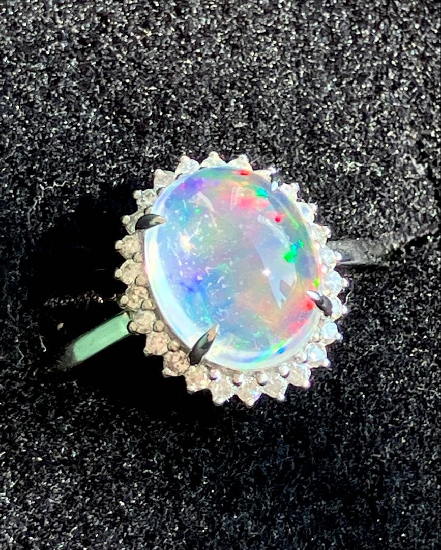 ウォーターオパール　ダイヤモンド　取り巻き　リング　指輪　プラチナ　pt950