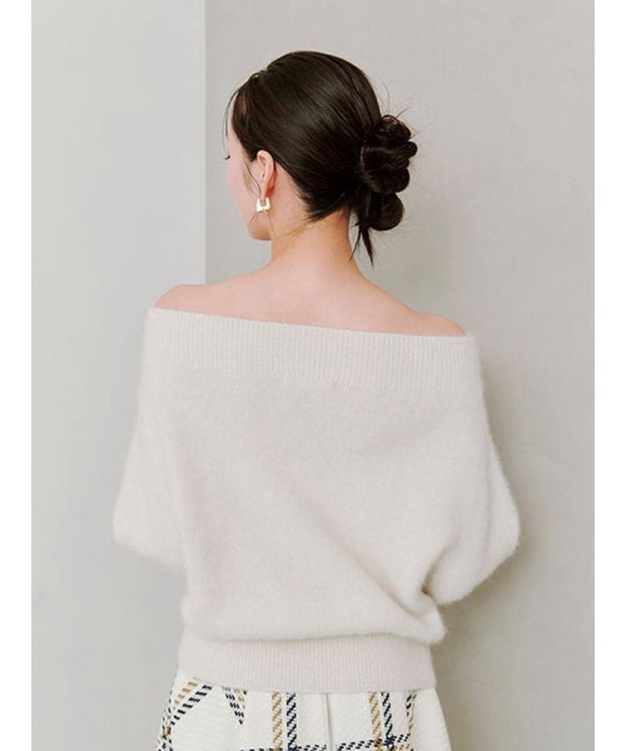 フォックスアルパカオフショルプルオーバー/ アイボリー オフショルダー ニット